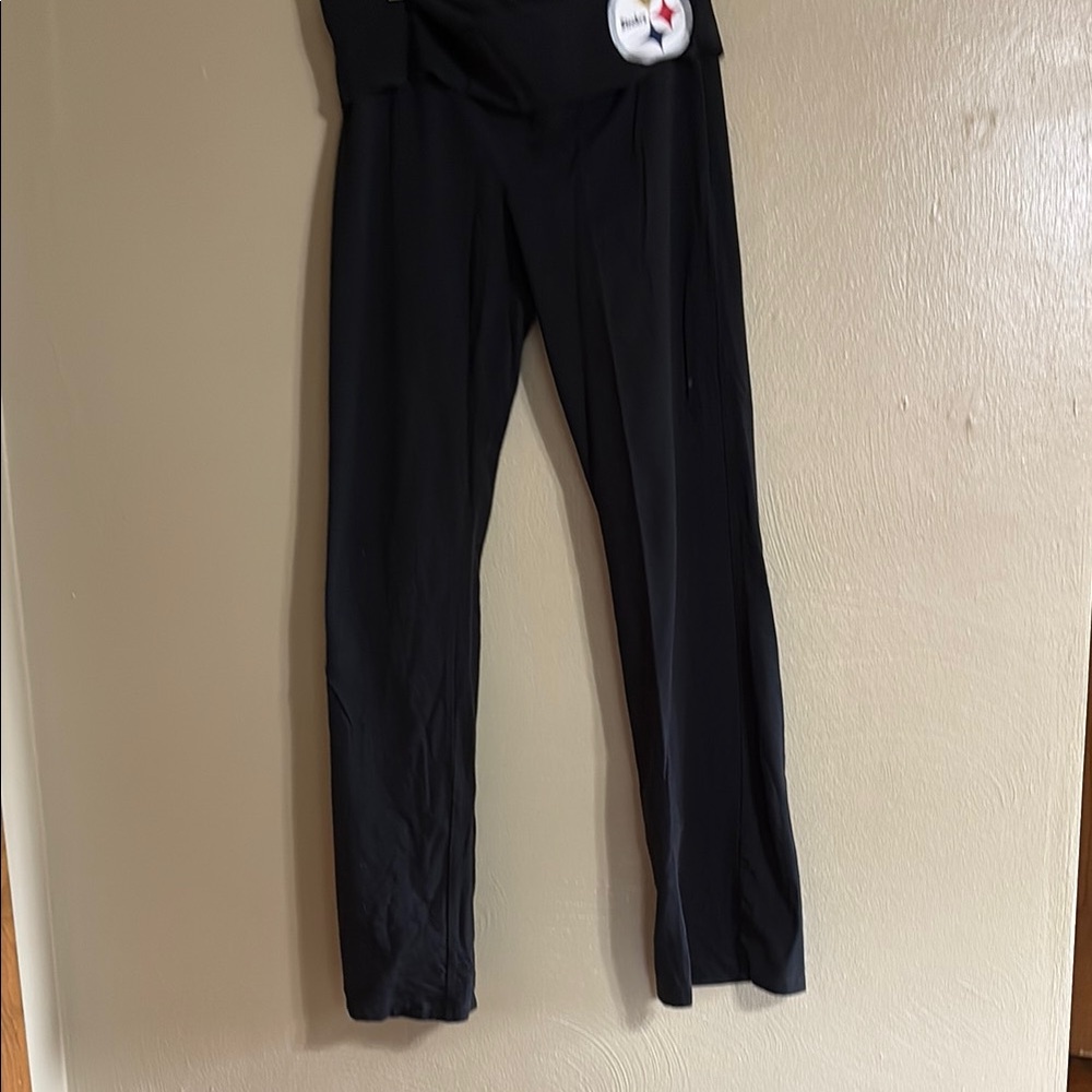 Victoria Secret Pink Steeler yoga pants